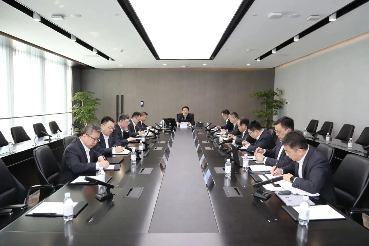 鍥而不舍落實中央八項規(guī)定精神，推動作風(fēng)建設(shè)常態(tài)化長效化